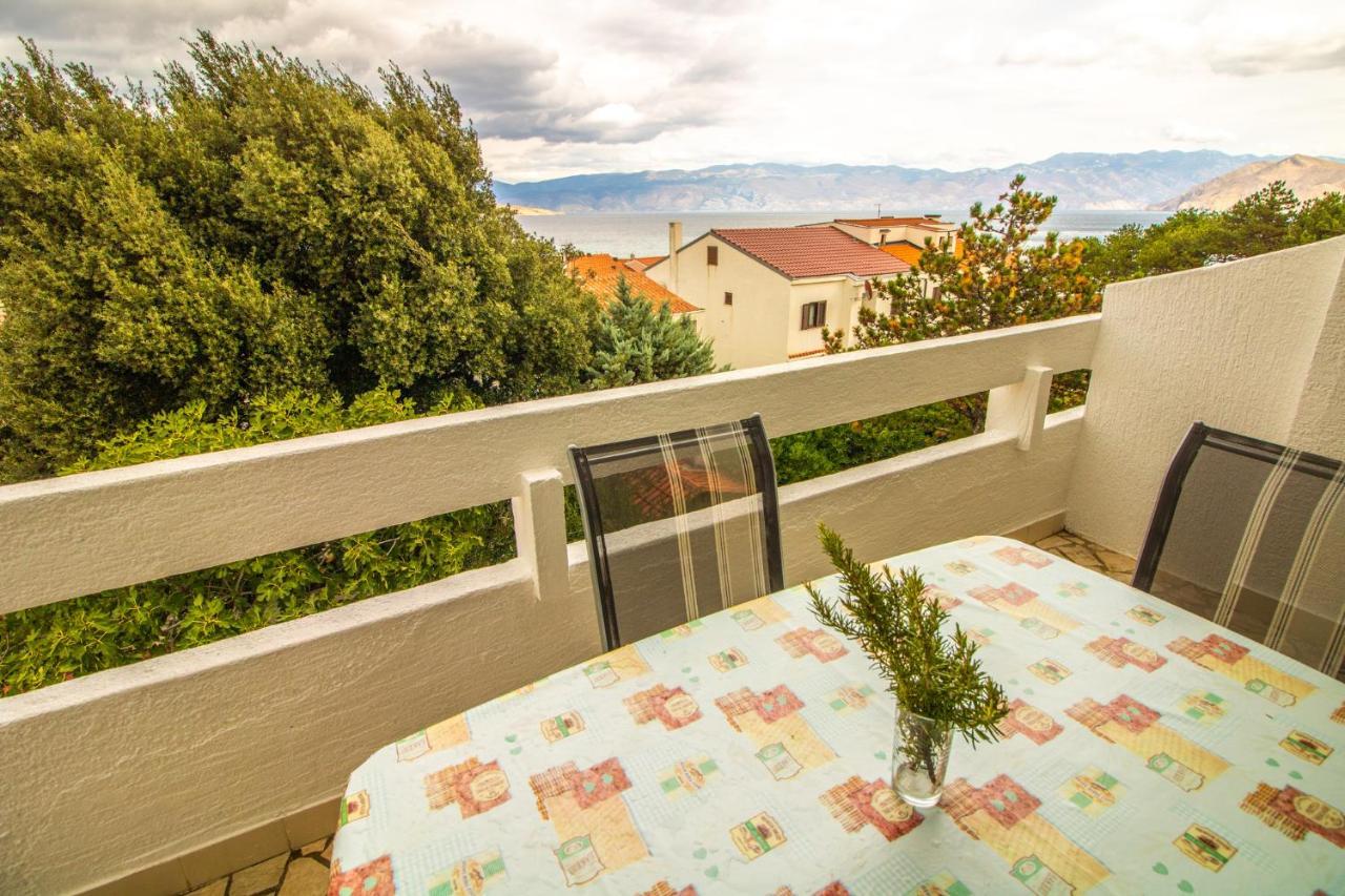 Renata Apartment With A View Башка Экстерьер фото