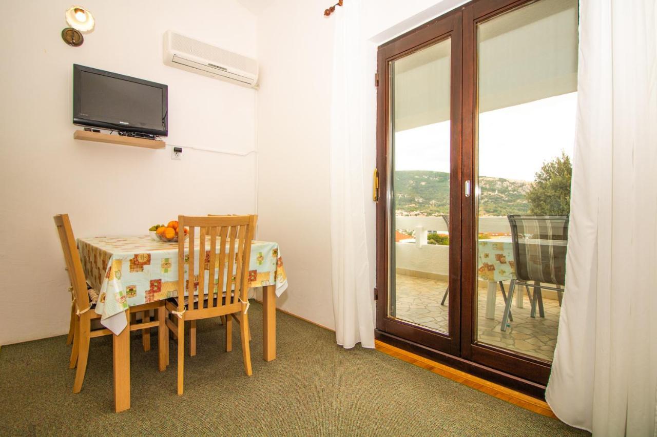 Renata Apartment With A View Башка Экстерьер фото